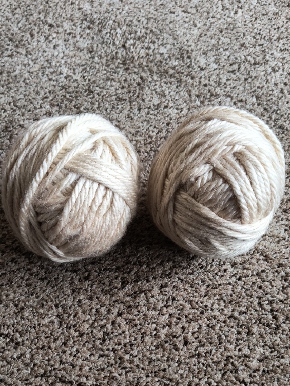 Cream Yarn Balls - Home Accents